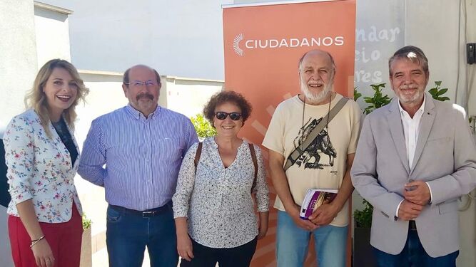 Lupiáñez y Entrenas, con vecinos del Casco Histórico.