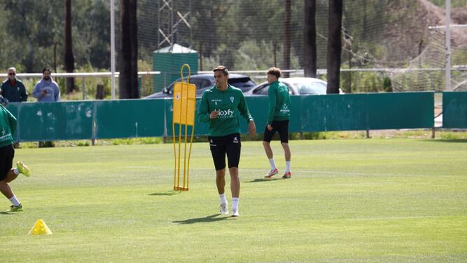 José Antonio Martínez, al margen en el entrenamiento del martes.